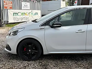 Used 2015 Peugeot 208 GT Line White - Interior and Exterior details 7