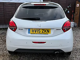 Used 2015 Peugeot 208 GT Line White - Interior and Exterior details 9