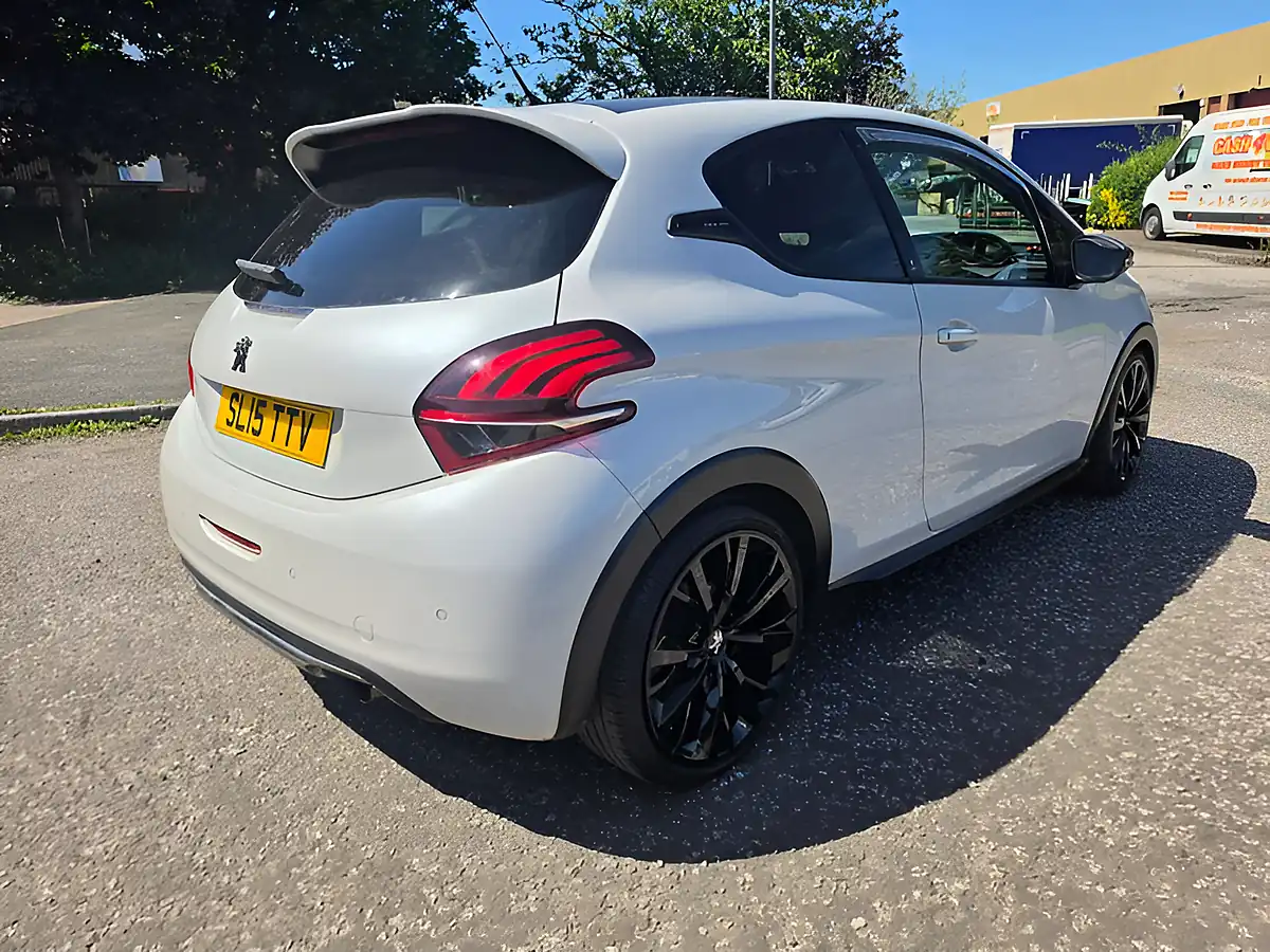 Used 2015 Peugeot 208 GTI 30th White - Interior and Exterior details 17