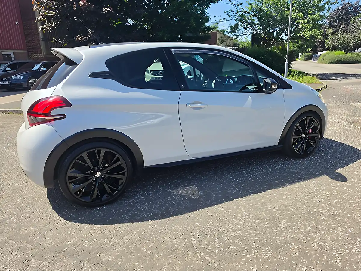 Used 2015 Peugeot 208 GTI 30th White - Interior and Exterior details 19