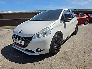 Used 2015 Peugeot 208 GTI 30th White - Interior and Exterior details 5