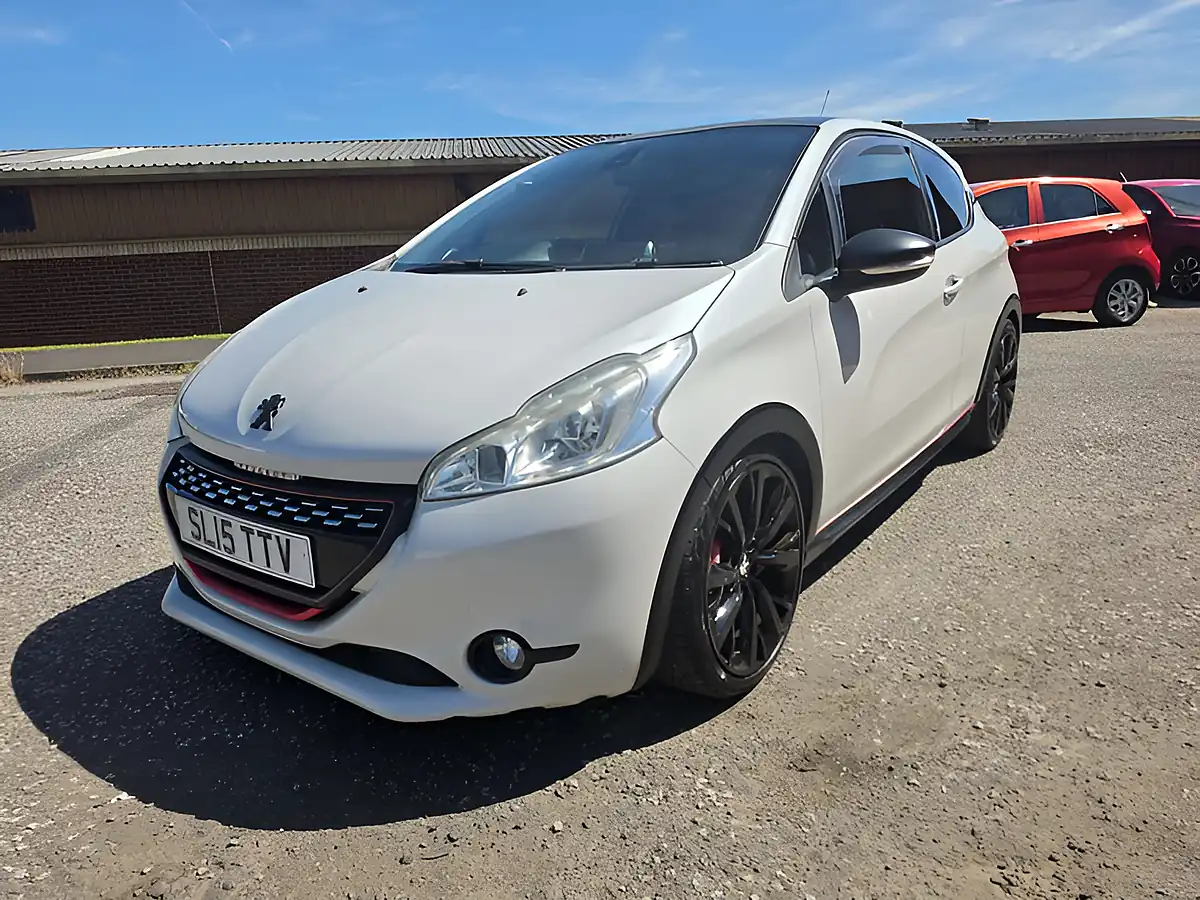 Used 2015 Peugeot 208 GTI 30th White - Interior and Exterior details 5