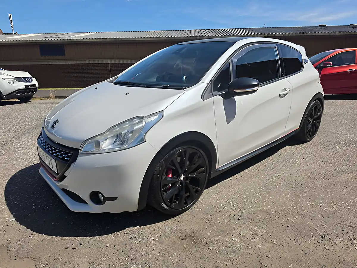 Used 2015 Peugeot 208 GTI 30th White - Interior and Exterior details 6