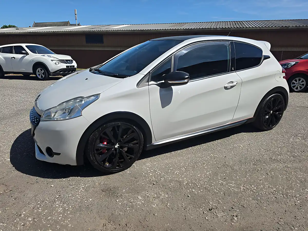Used 2015 Peugeot 208 GTI 30th White - Interior and Exterior details 7