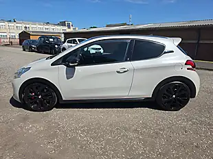 Used 2015 Peugeot 208 GTI 30th White - Interior and Exterior details 9