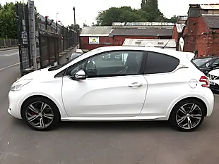 Used 2015 Peugeot 208 GTI White - Interior and Exterior details 12