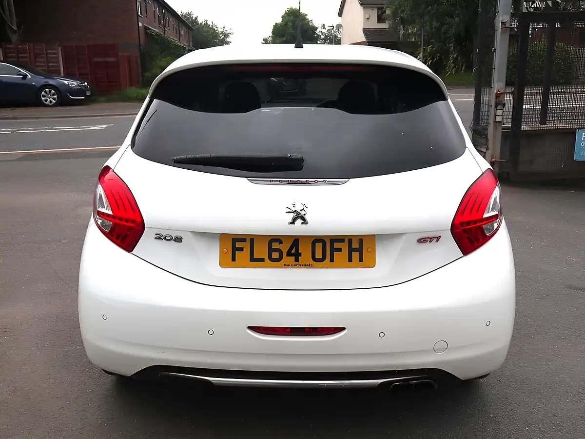 Used 2015 Peugeot 208 GTI White - Interior and Exterior details 5