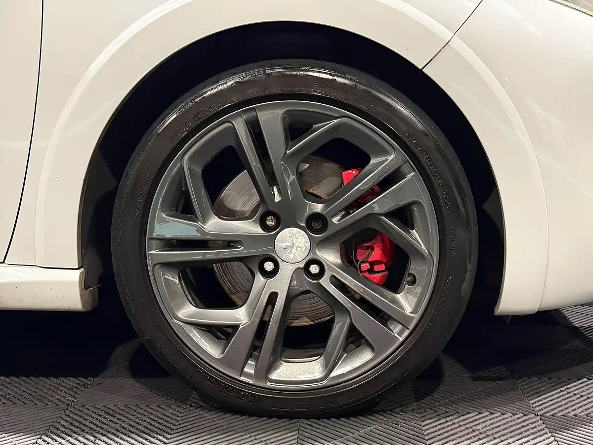 Used 2015 Peugeot 208 GTI White - Interior and Exterior details 12