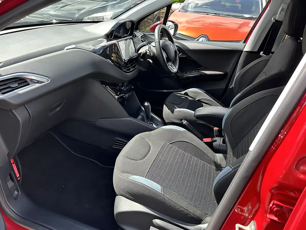 Used 2015 Peugeot 208 Red - Interior and Exterior details 17