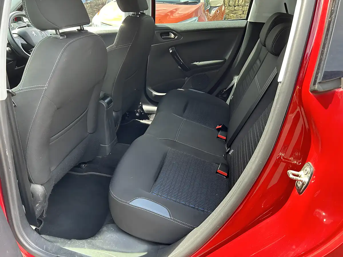 Used 2015 Peugeot 208 Red - Interior and Exterior details 18