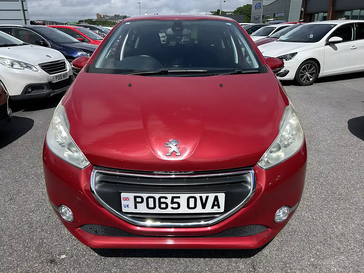 Used 2015 Peugeot 208 Red - Interior and Exterior details 2