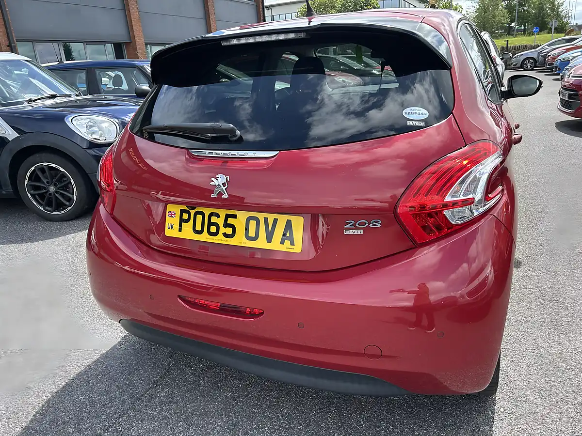 Used 2015 Peugeot 208 Red - Interior and Exterior details 5