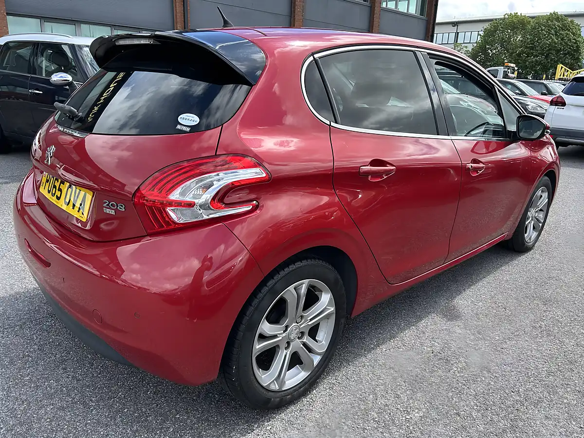 Used 2015 Peugeot 208 Red - Interior and Exterior details 6