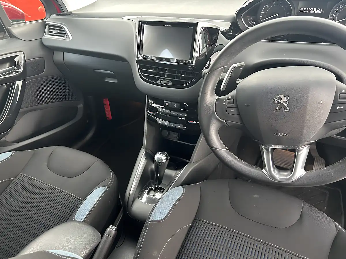 Used 2015 Peugeot 208 Red - Interior and Exterior details 10
