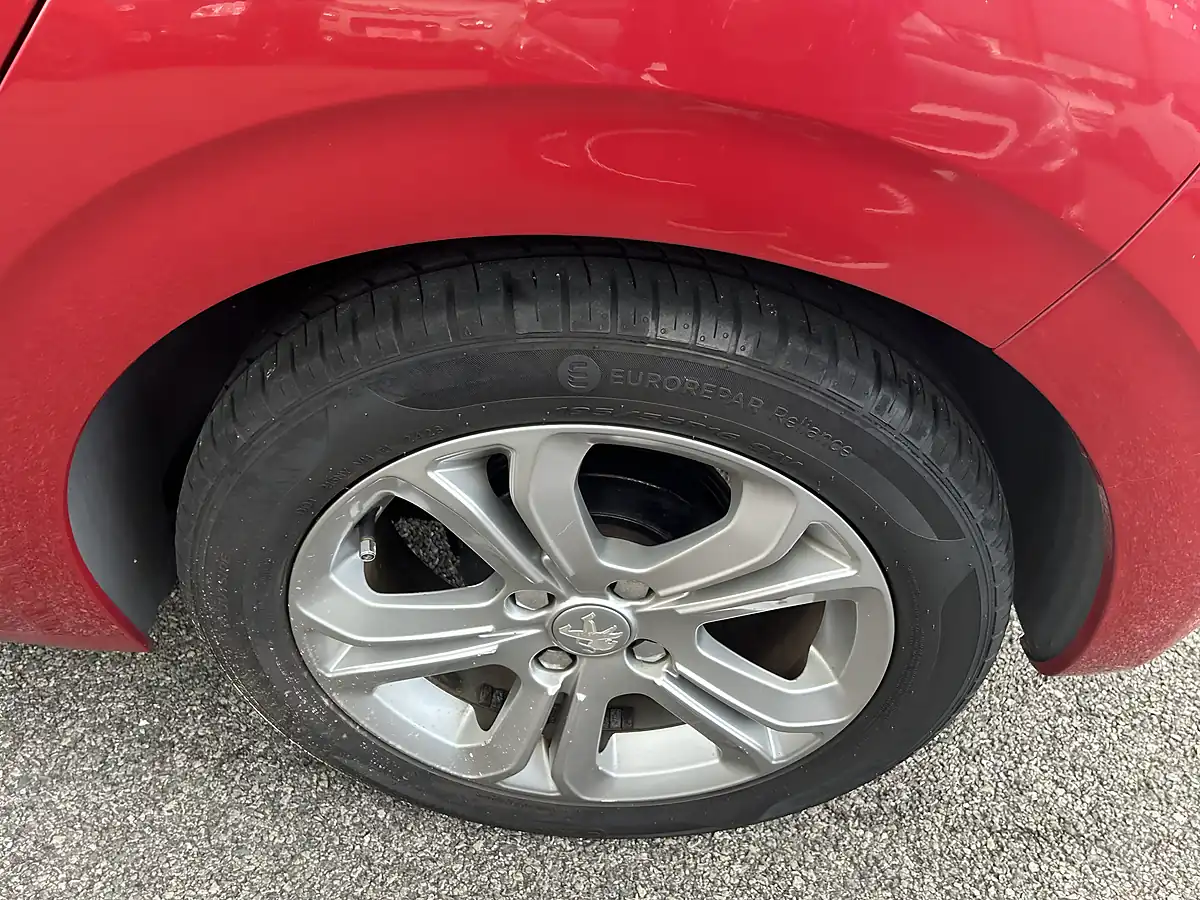 Used 2015 Peugeot 208 Red - Interior and Exterior details 18