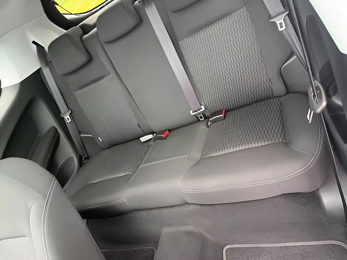 Used 2015 Peugeot 208 Style Blue - Interior and Exterior details 11
