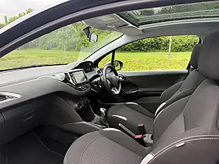 Used 2015 Peugeot 208 Style Blue - Interior and Exterior details 9