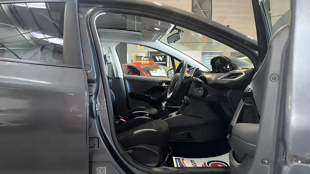 Used 2015 Peugeot 208 Style Grey - Interior and Exterior details 10