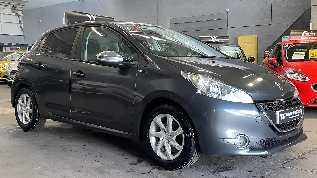 Used 2015 Peugeot 208 Style Grey - Interior and Exterior details 4