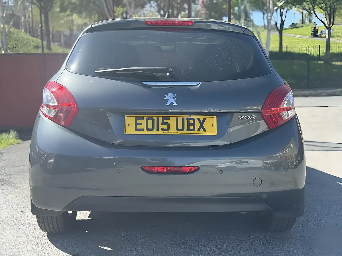 Used 2015 Peugeot 208 Style Grey - Interior and Exterior details 10