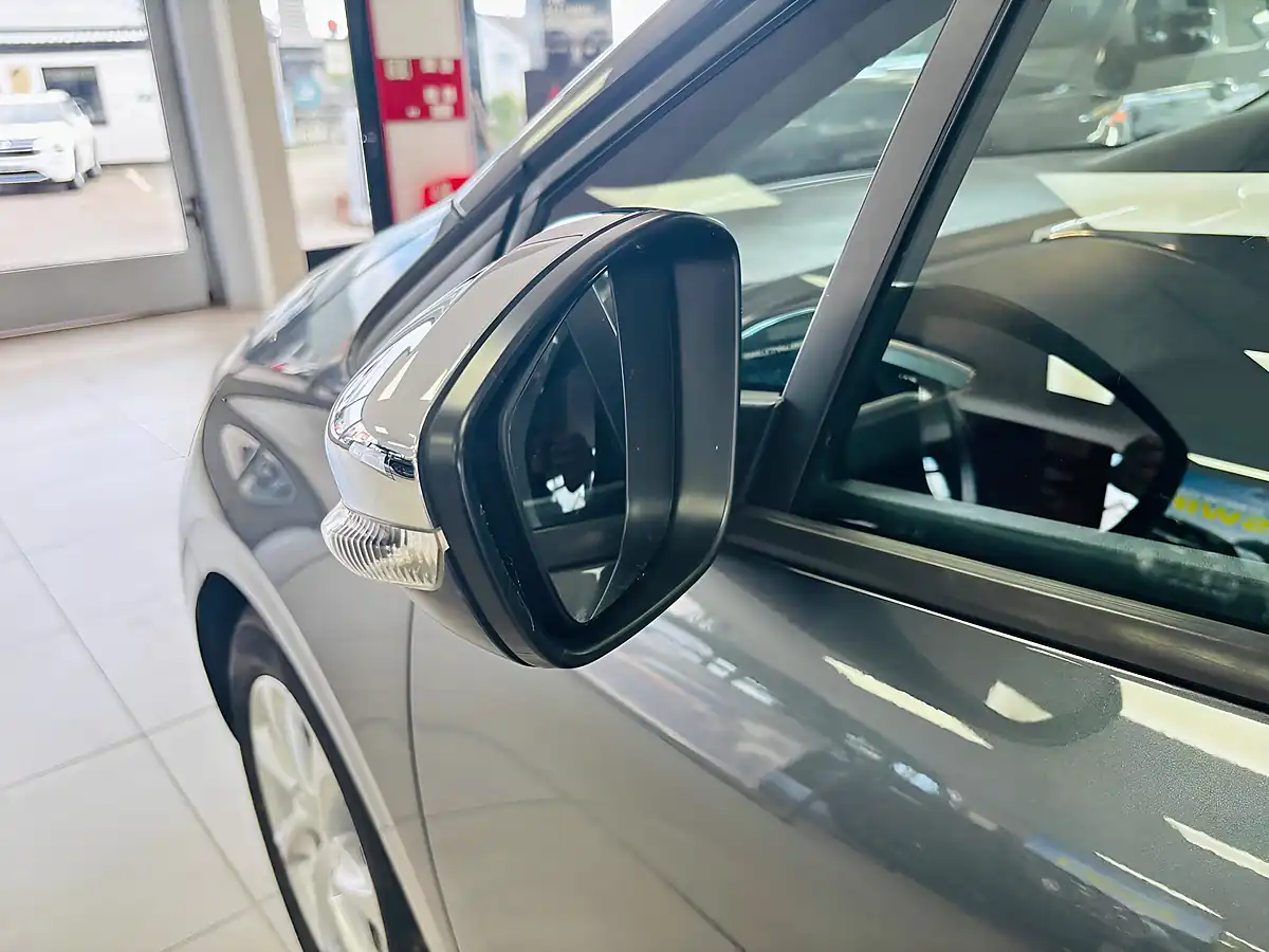 Used 2015 Peugeot 208 Style Grey - Interior and Exterior details 11