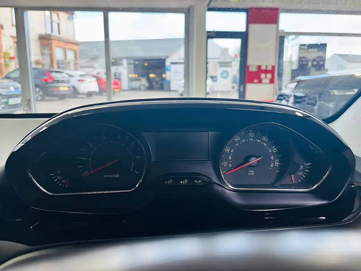 Used 2015 Peugeot 208 Style Grey - Interior and Exterior details 20