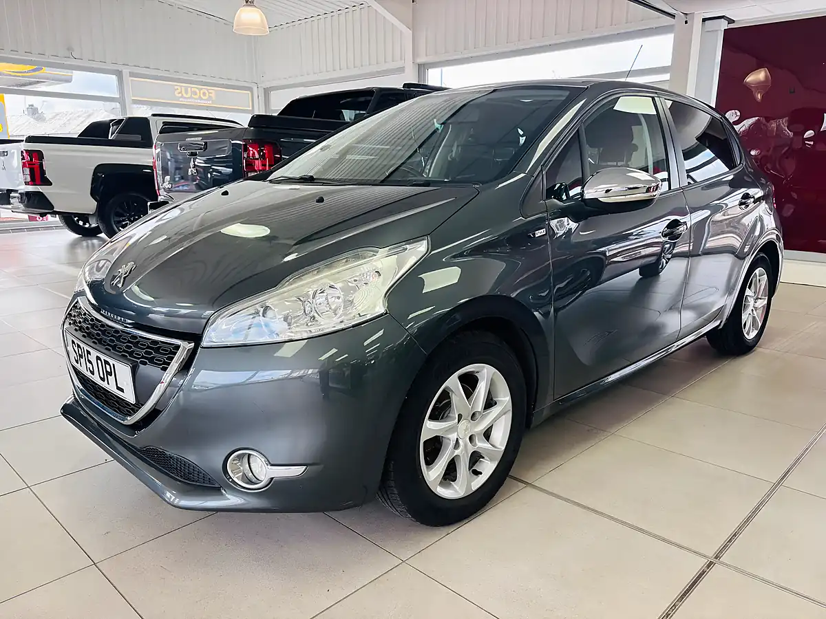 Used 2015 Peugeot 208 Style Grey - Interior and Exterior details 5