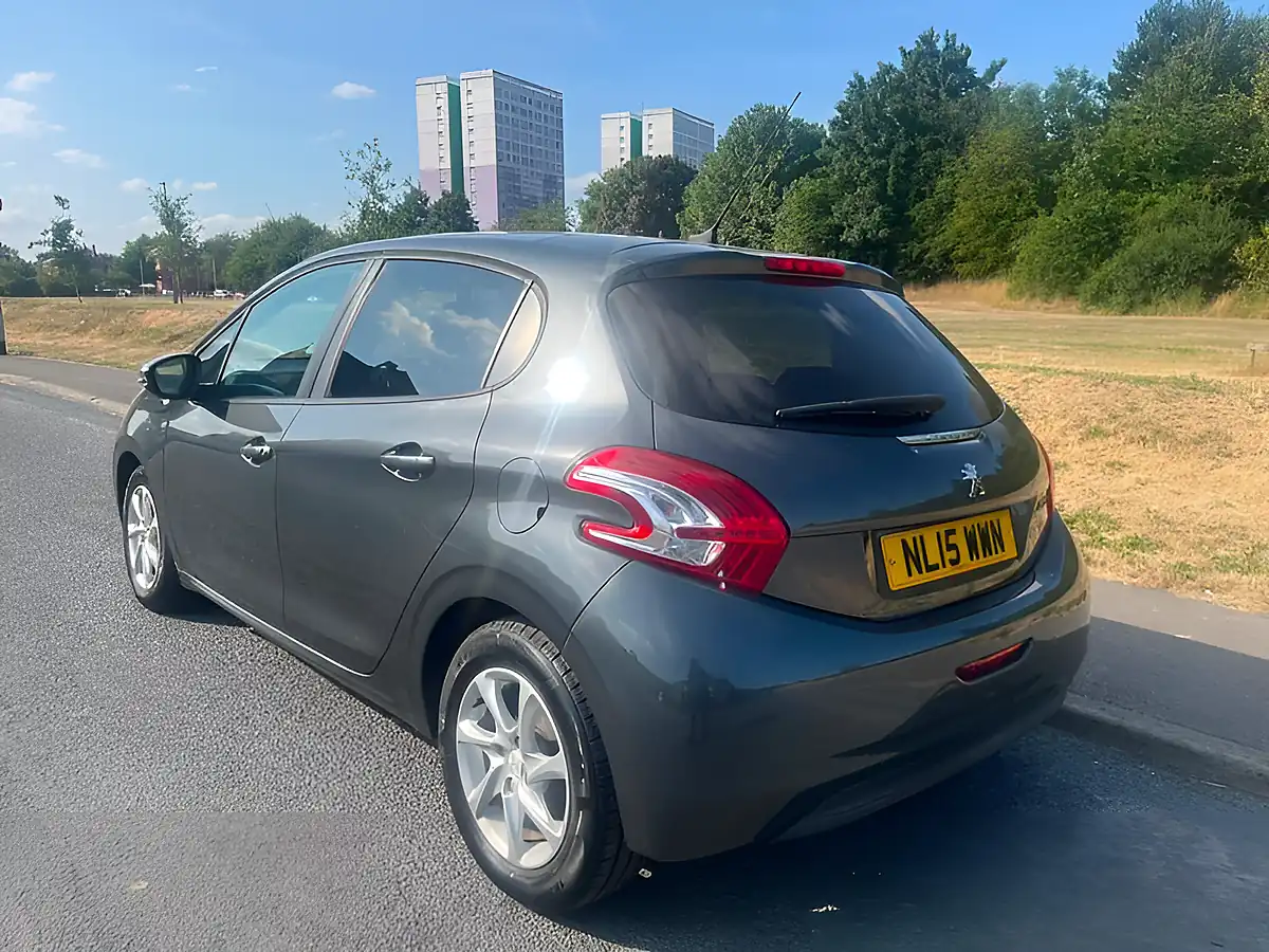 Used 2015 Peugeot 208 Style Hurricane Grey - Interior and Exterior details 3