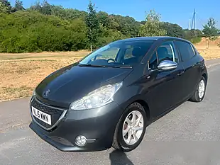 Used 2015 Peugeot 208 Style Hurricane Grey - Interior and Exterior details 5