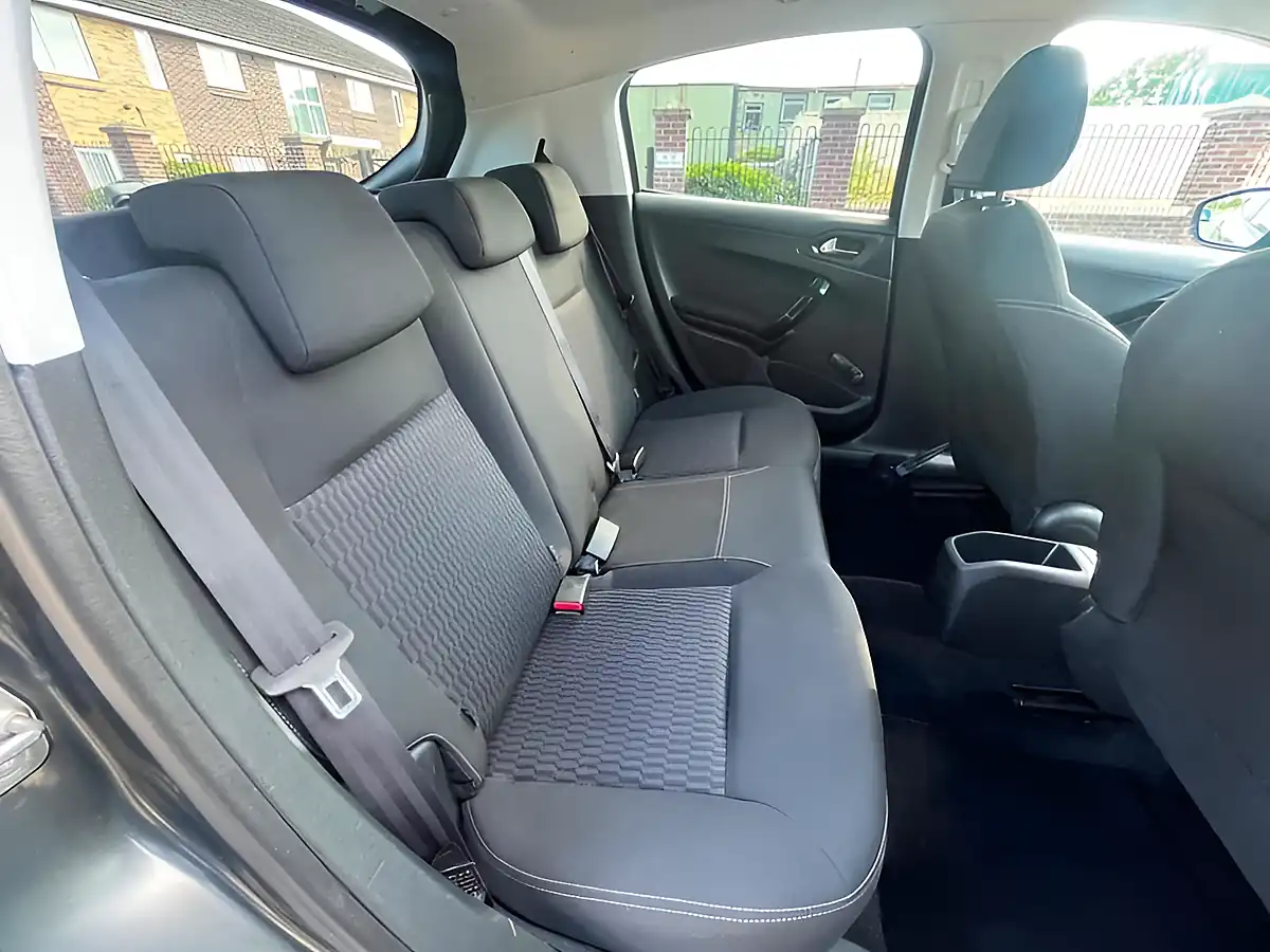 Used 2015 Peugeot 208 Style Hurricane Grey - Interior and Exterior details 9