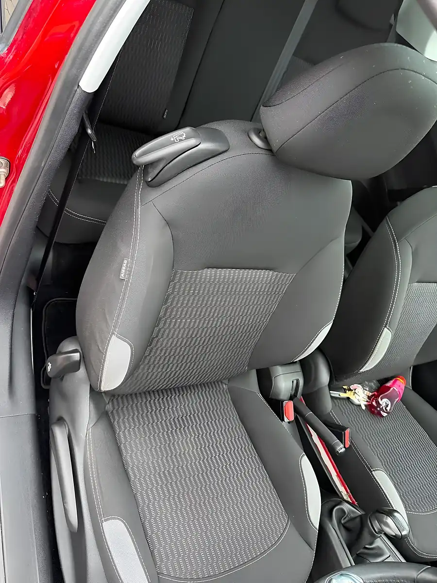 Used 2015 Peugeot 208 Style Red - Interior and Exterior details 15