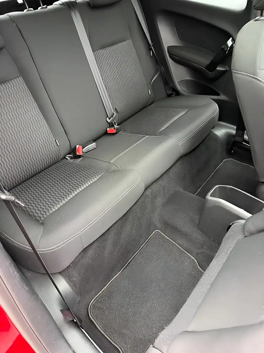 Used 2015 Peugeot 208 Style Red - Interior and Exterior details 17