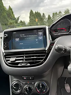 Used 2015 Peugeot 208 Style Red - Interior and Exterior details 18