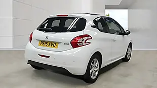 Used 2015 Peugeot 208 Style White - Interior and Exterior details 7