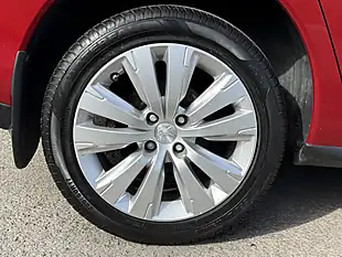 Used 2015 Peugeot 3008 Active Red - Interior and Exterior details 12