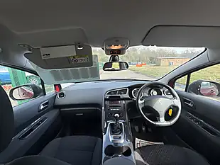 Used 2015 Peugeot 3008 Active Red - Interior and Exterior details 14