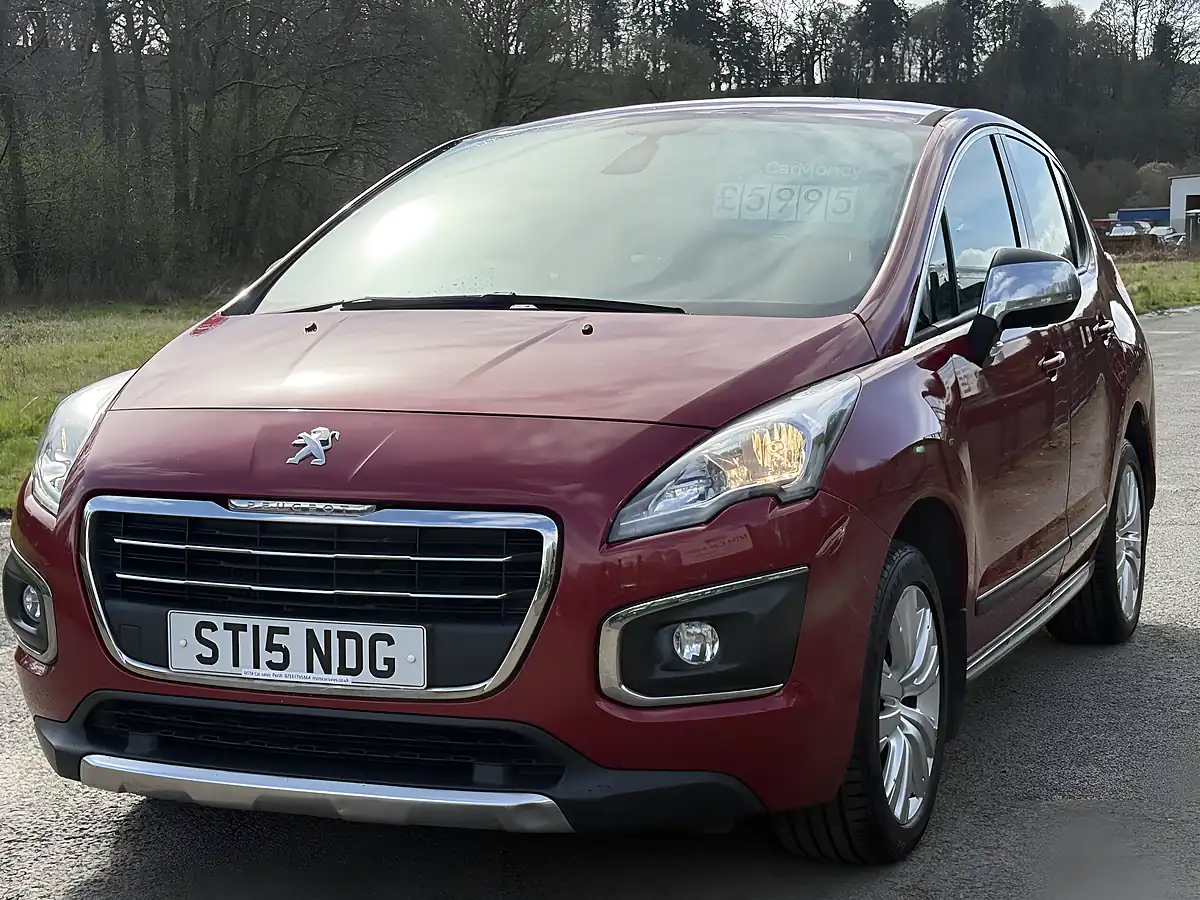 Used 2015 Peugeot 3008 Active Red - Interior and Exterior details 9