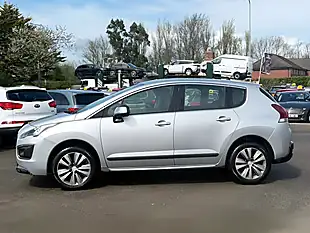 Used 2015 Peugeot 3008 Active Silver - Interior and Exterior details 12