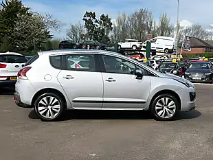 Used 2015 Peugeot 3008 Active Silver - Interior and Exterior details 13
