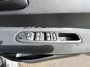 Used 2015 Peugeot 3008 Active Silver - Interior and Exterior details 20