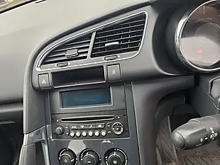 Used 2015 Peugeot 3008 Active Silver - Interior and Exterior details 13