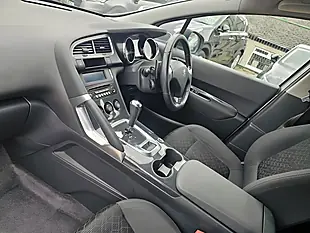 Used 2015 Peugeot 3008 Active Silver - Interior and Exterior details 18
