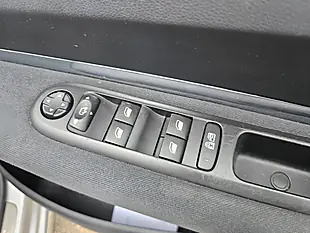 Used 2015 Peugeot 3008 Active Silver - Interior and Exterior details 19