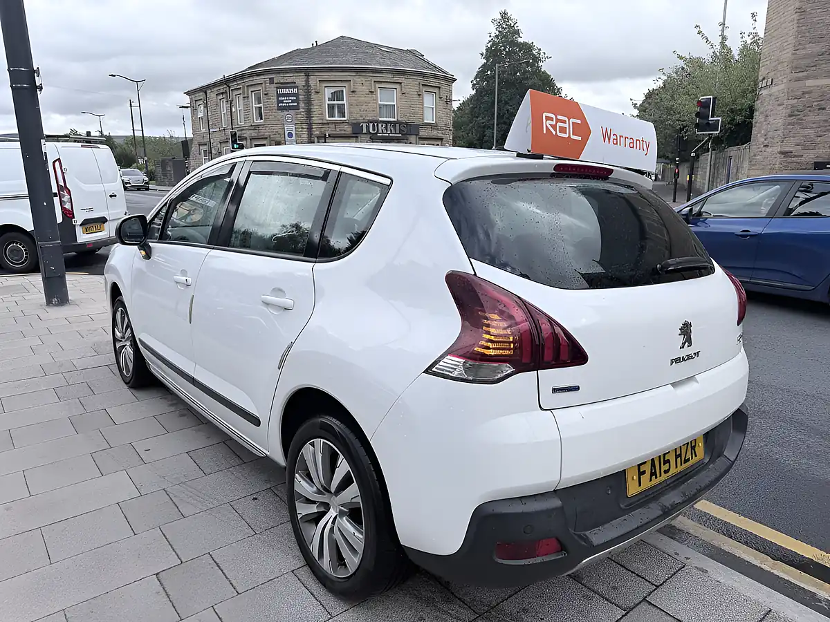 Used 2015 Peugeot 3008 Active White - Interior and Exterior details 10