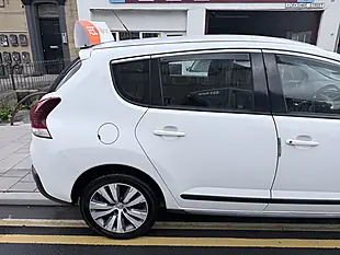 Used 2015 Peugeot 3008 Active White - Interior and Exterior details 12