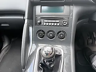 Used 2015 Peugeot 3008 Active White - Interior and Exterior details 18
