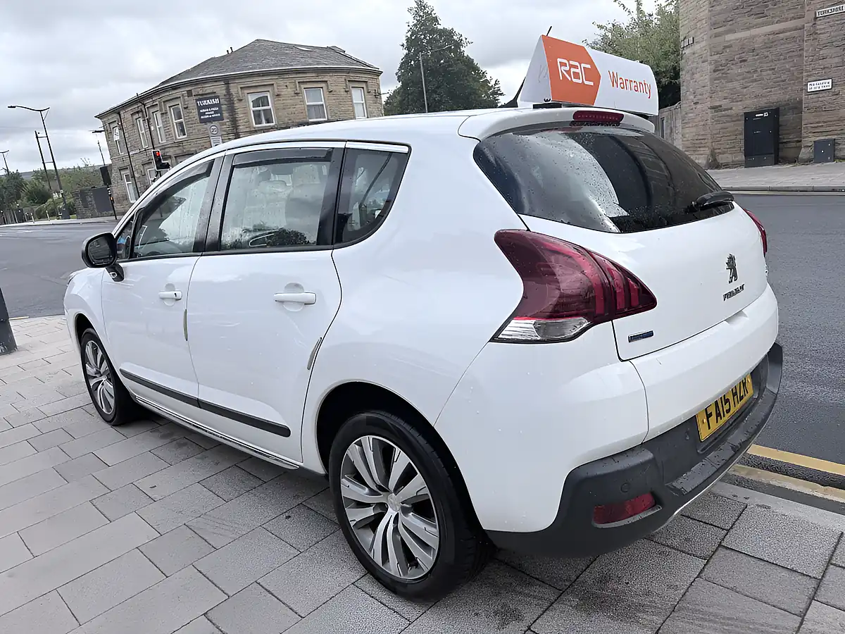 Used 2015 Peugeot 3008 Active White - Interior and Exterior details 6