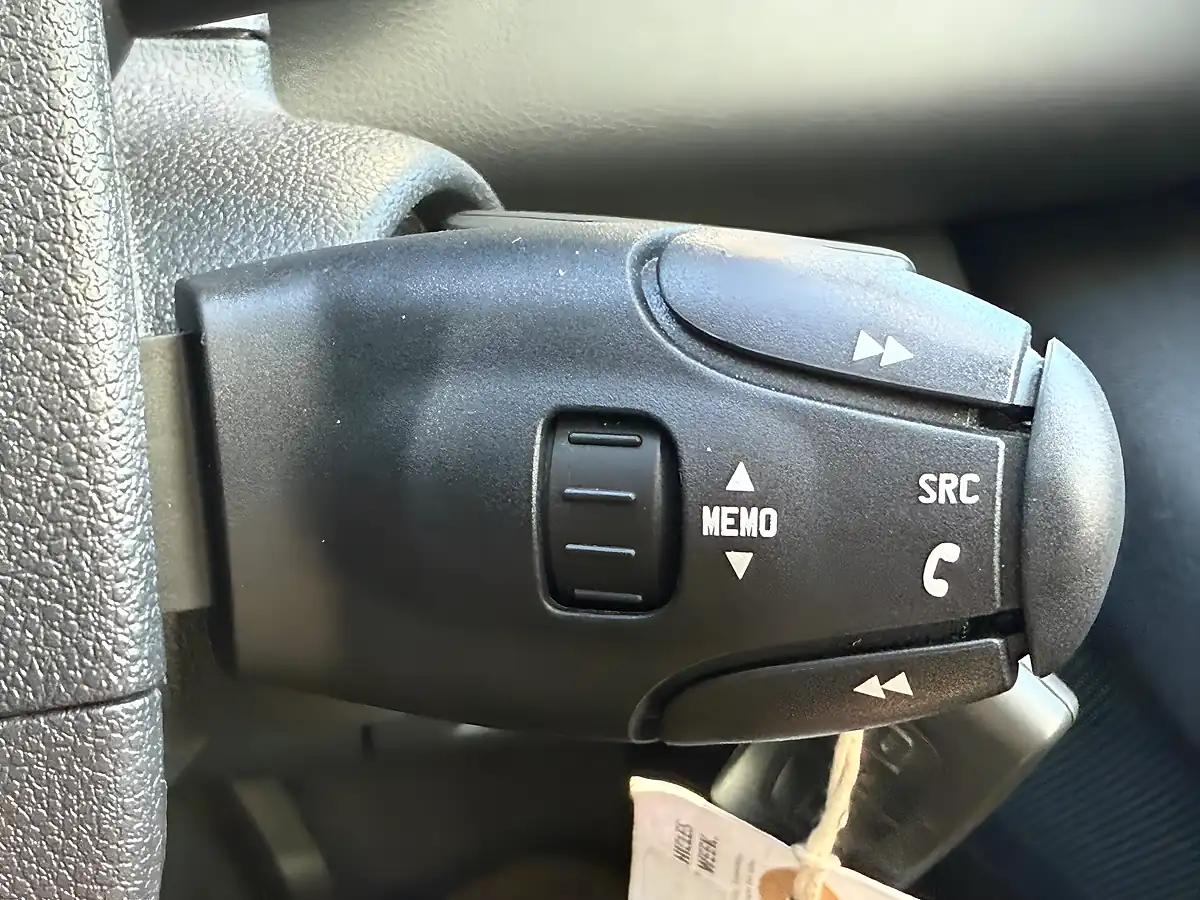 Used 2015 Peugeot 3008 Active White - Interior and Exterior details 19