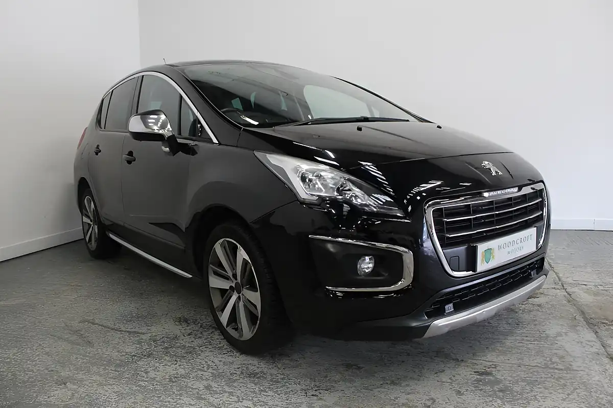 Used 2015 Peugeot 3008 Allure Black - Front View