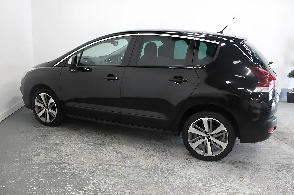 Used 2015 Peugeot 3008 Allure Black - Interior and Exterior details 7